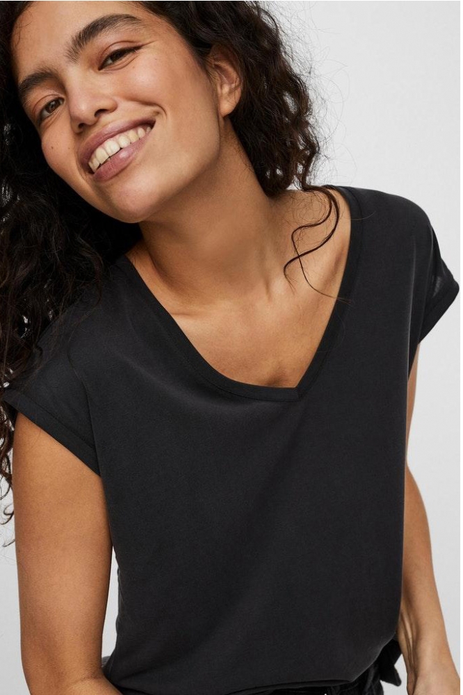 VMFILLI SS V-NECK TEE GA NOOS 10247666 Black